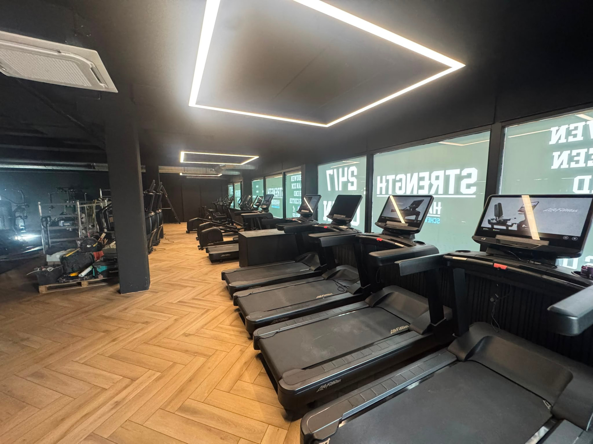 Life Fitness cardio
